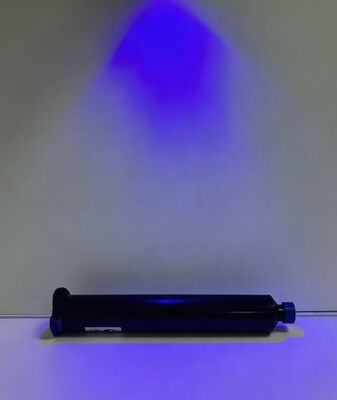 UV-lijm voor het versterken van de gevoelige onderdelen van sensoren voor auto's en industriële toestellen.