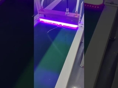 Toepassing van UV-lijm op elektroncomponent